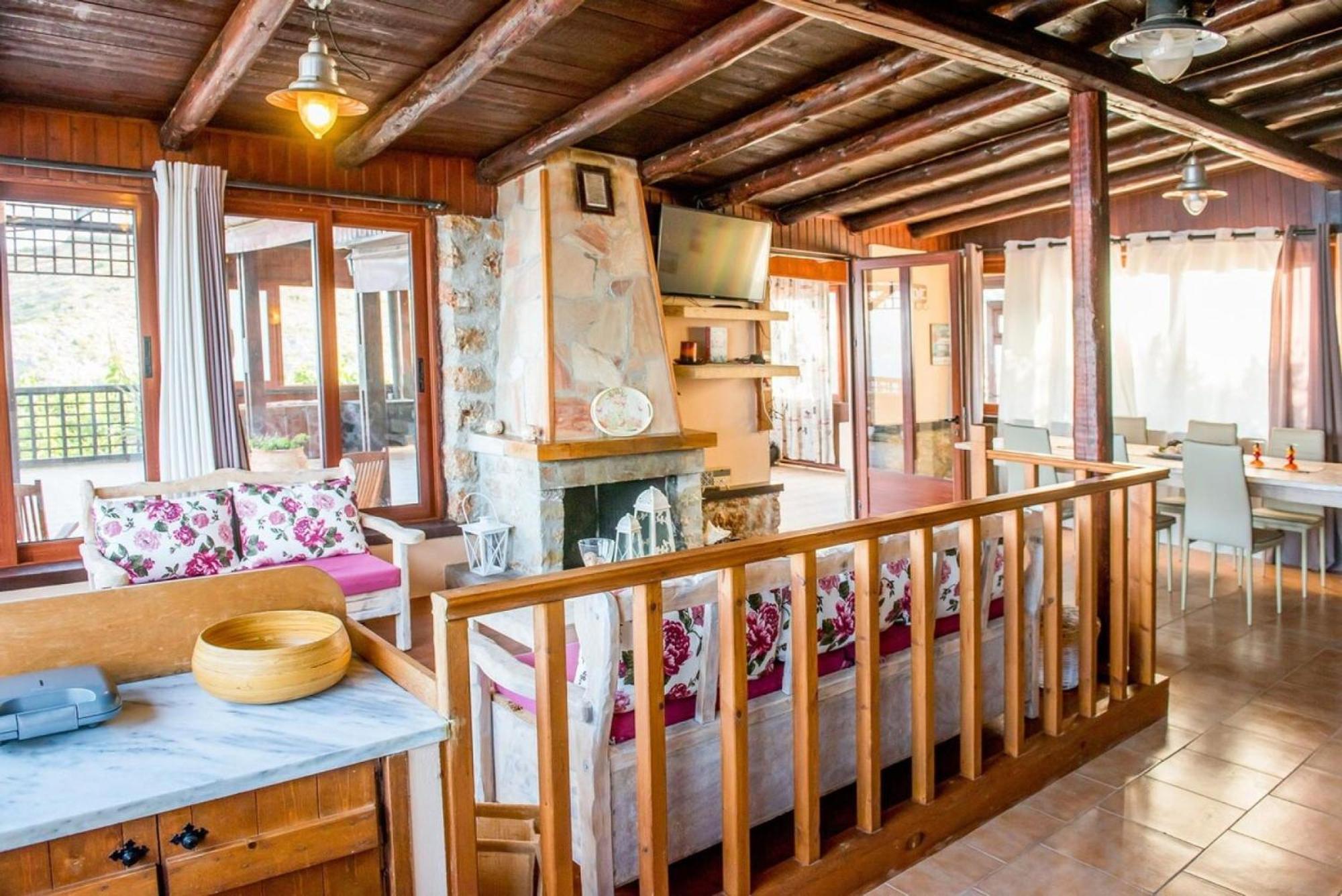 Villa Akrolithos With Private Pool Chania  Buitenkant foto